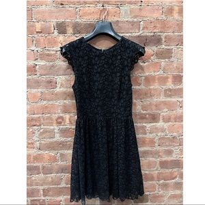 Aritzia (Talula) Women's Short-Sleeve Dress